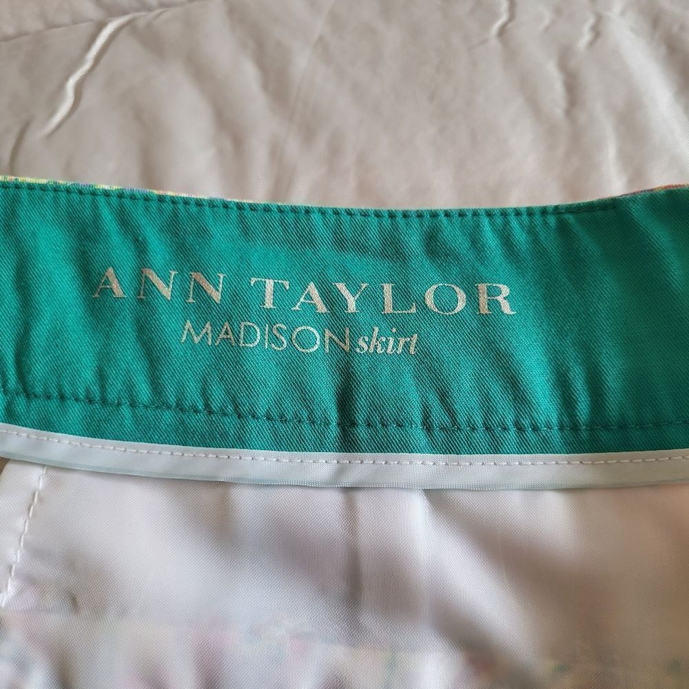 ‎Ann Taylor Madison Skirt Multicolored Paisley Print Size 00P - Picture 5 of 7
